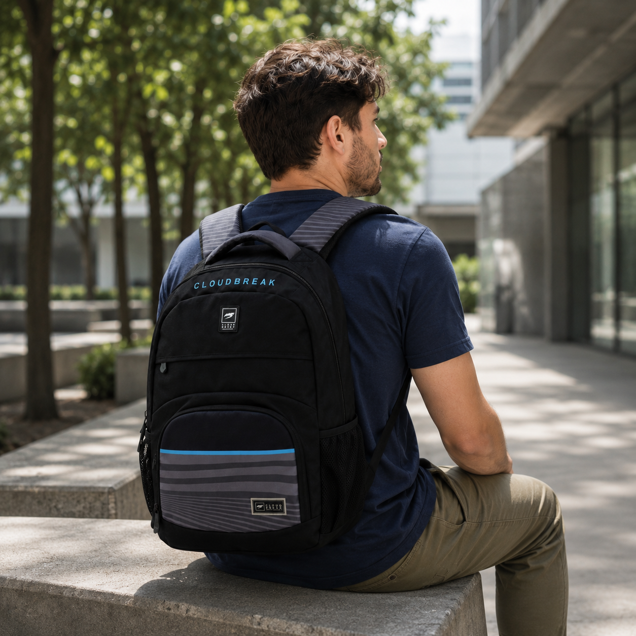 Cloudbreak Everyday Backpack – Quarter Black Travel Backpack